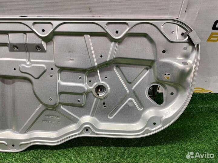 Стеклоподъемник передний правый в сборе Volvo C30