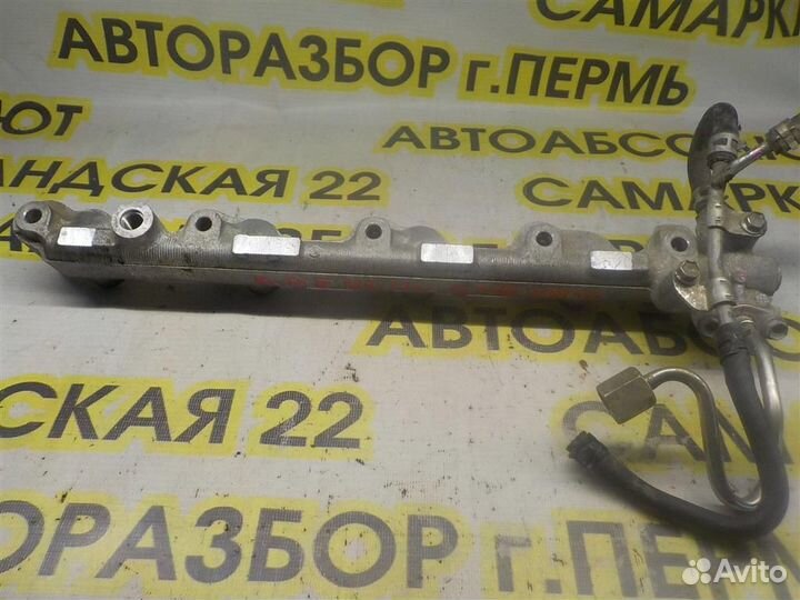 Рейка топливная (рампа) Toyota Avensis II (T250)