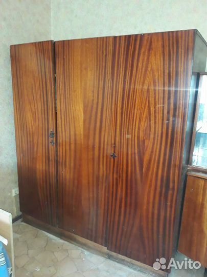 Сервант и шкаф