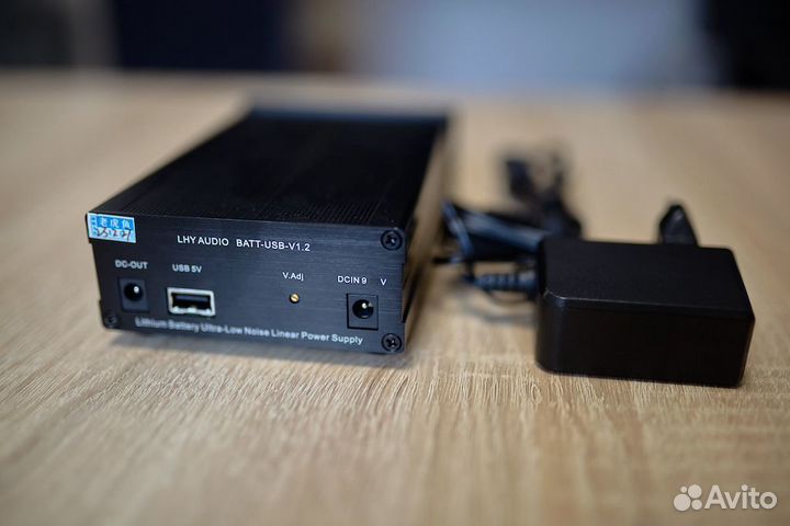 Аккумуляторный блок питания 5В 