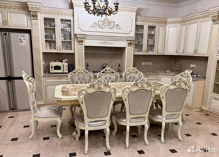 Комплект стол и стулья. В наличии