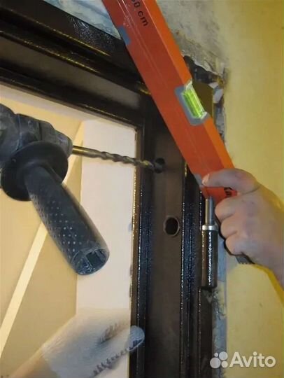 Установка входных дверей