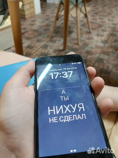 iPhone SE (2020), 64 ГБ