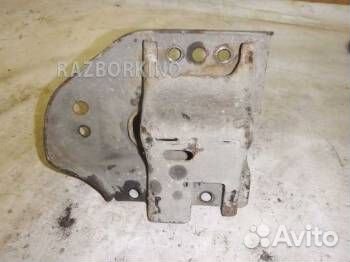 Кронштейн задней балки