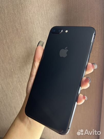 Телефон iPhone 8 plus 64 gb