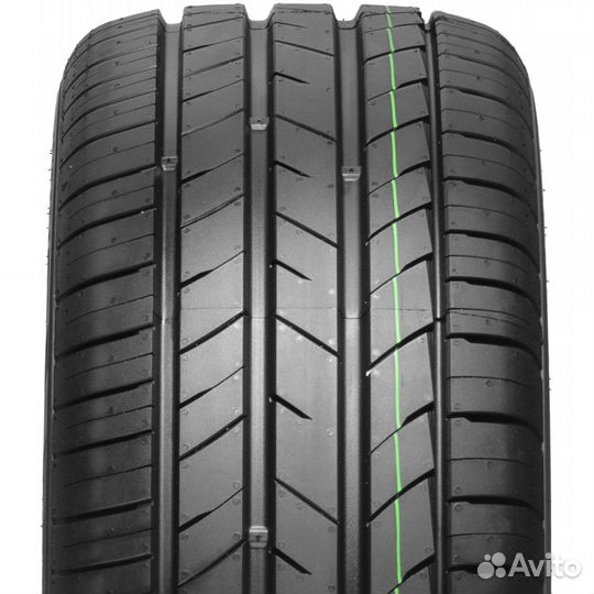 Kumho Ecsta HS52 215/45 R16 90V