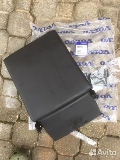 Подлокотник Volvo v70 XC60 XC70