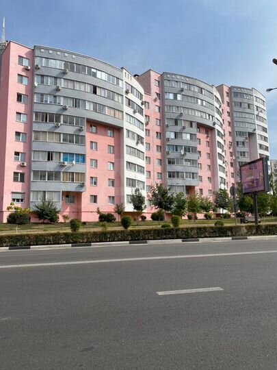 3-к. квартира, 93 м², 4/10 эт.