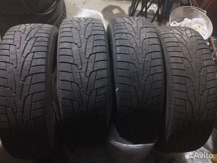Kumho I'Zen KW31 235/65 R17 108R