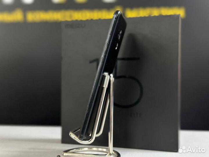 Meizu 15 Lite, 4/32 ГБ