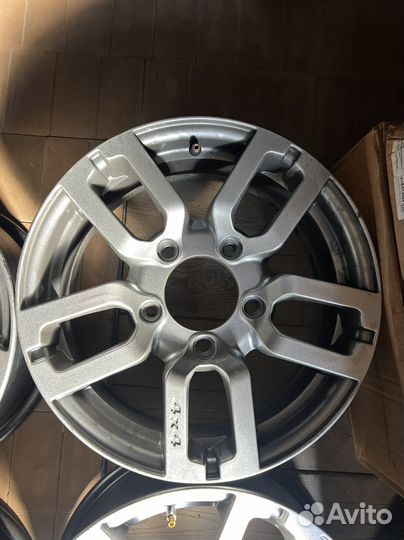 Диски на Ниву/Шеви ниву R16