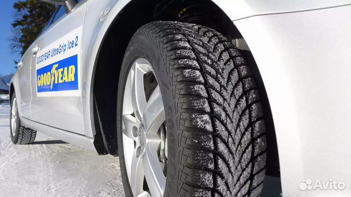 Goodyear Ultragrip Ice Arctic 215/55 R16 97T