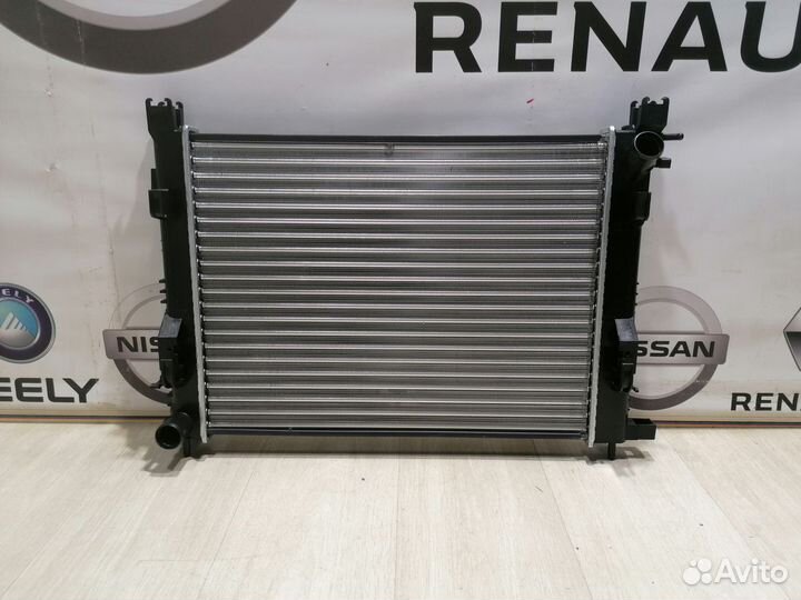 Радиатор охлаждения двигателя основной Renault san