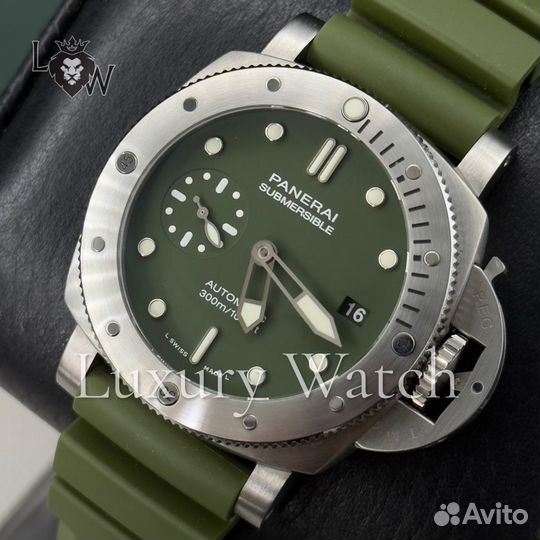 Часы Panerai Luminor Submersible