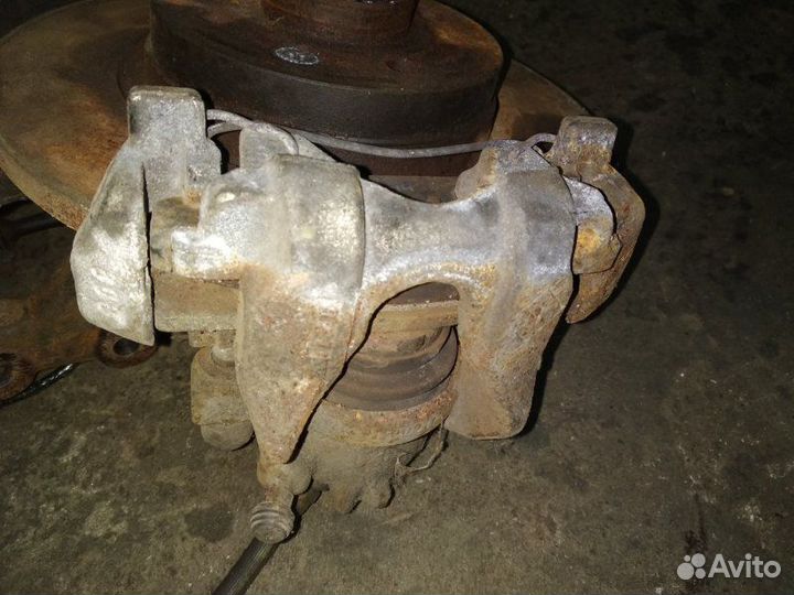 Кулак поворотный передний левый Renault Logan 2 L8