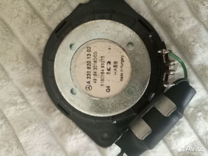 Продаю центральный динамик на Мерседес W220 S500