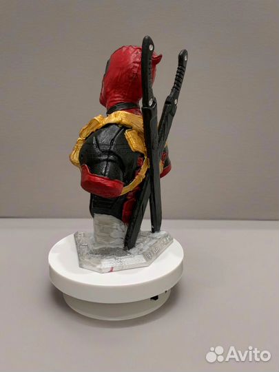 Дедпул статуэтка
