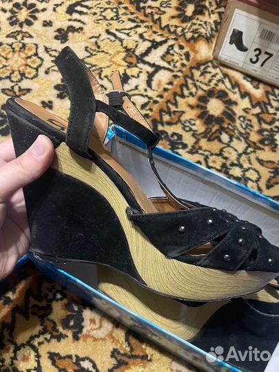 Туфли на каблуке