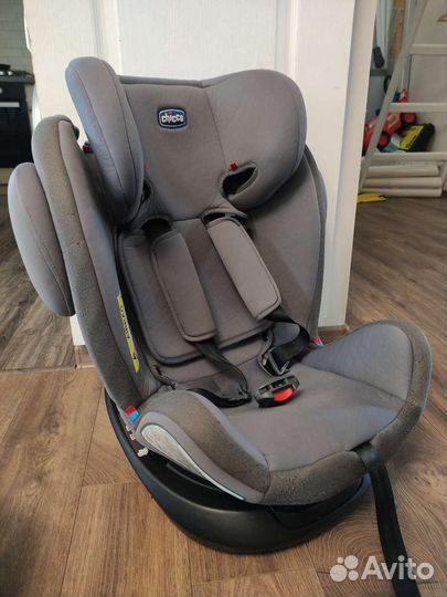 Детское автокресло от 0 chicco до 36кг