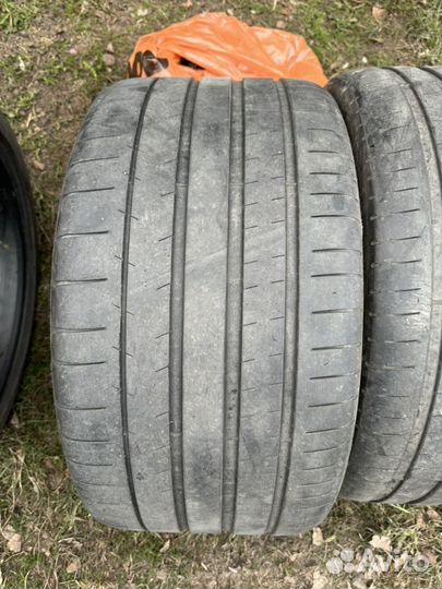 Michelin Pilot Super Sport 285/35 R21 и 325/30 R21 Y