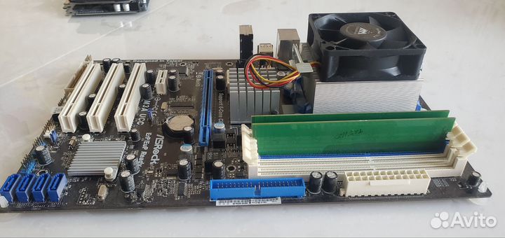 Материнская плата с процессором am3