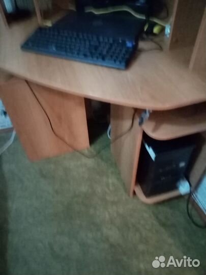 Компьютерный стол