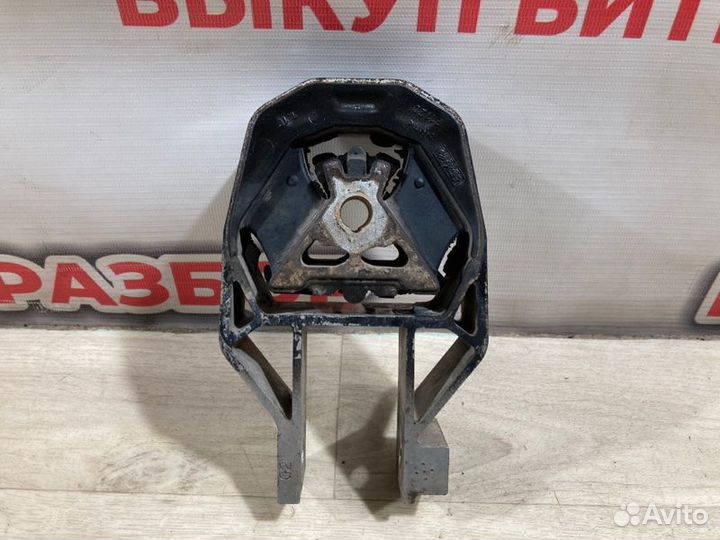 Подушка АКПП задняя Ford Focus 3 хэтчбек 2012