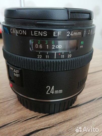 Объектив Canon EF 24 mm 1: 2.8