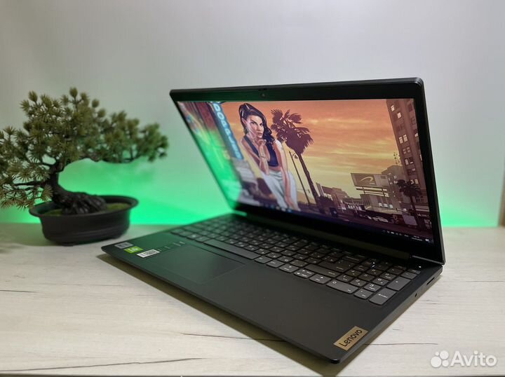 Мощный ноутбук Lenovo i3 12 Gb SSD как новый