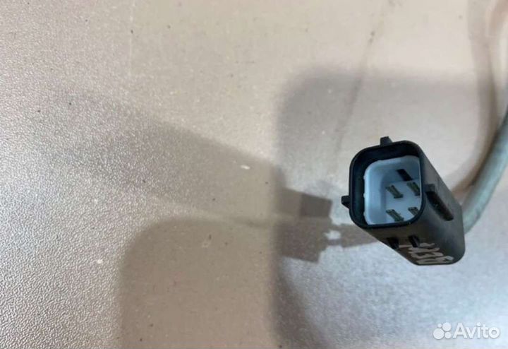 Датчик кислорода лямбда зонд верхний Nissan