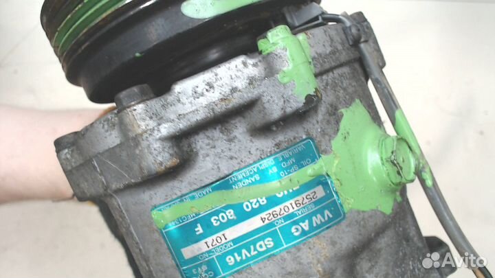 Компрессор кондиционера Volkswagen Caddy, 2010