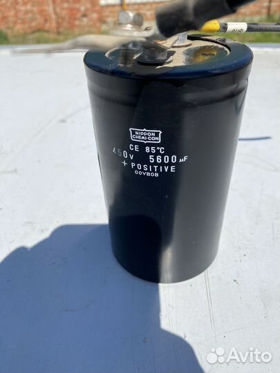 Алюминиевый конденсатор 400V5600uF