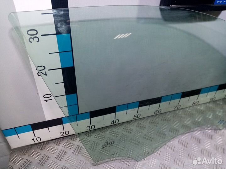 Б/У Стекло двери передней правой#001