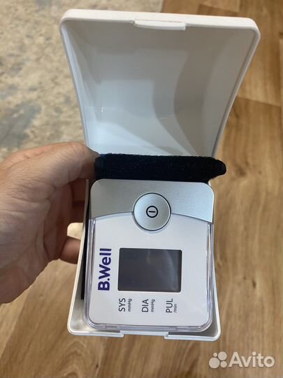 Тонометр на запястье