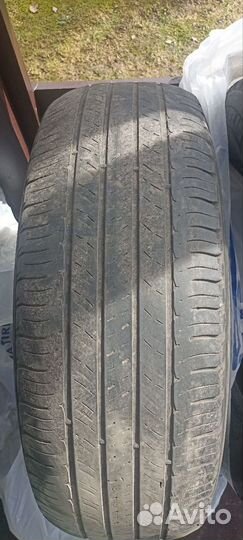 Michelin Latitude Tour HP 215/70 R16 100H