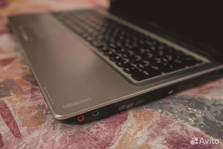 Ноутбук Lenovo Z560