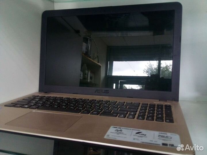 Ноутбук asus