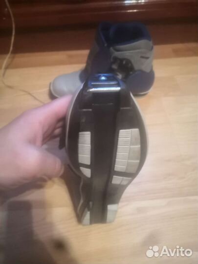 Лыжные ботинки