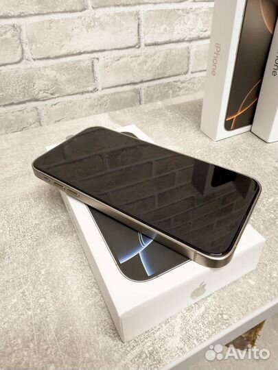 iPhone XR в корпусе 16 PRO