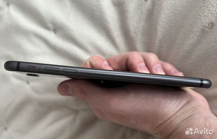 iPhone 8 Plus, 64 ГБ