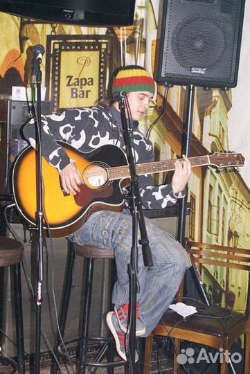 Уроки игры на гитаре, бас, электрогитаре в студии