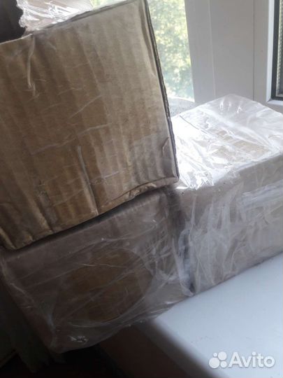 Фурнитура для пластиковых окон. Накладной прижим