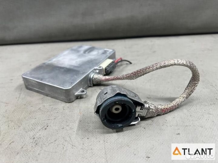 Блок ксенона toyota IST