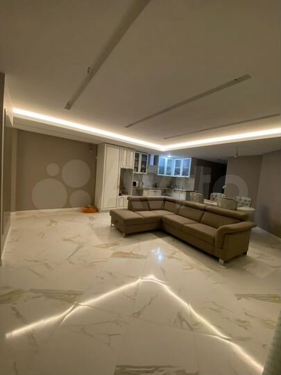 4-к. квартира, 118 м², 12/22 эт.