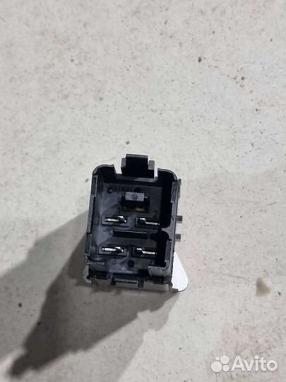 Кнопка аварийной сигнализации Октавия А-5