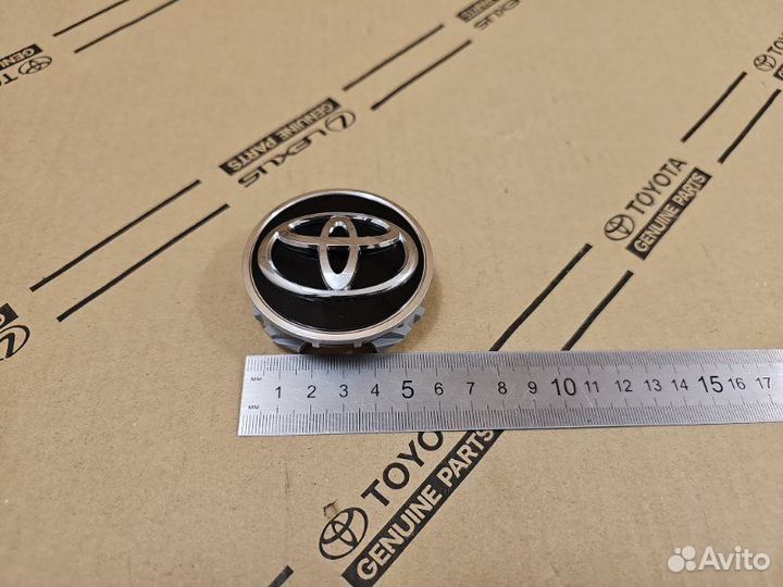 Комплект колпачков колесного диска Toyota Corolla