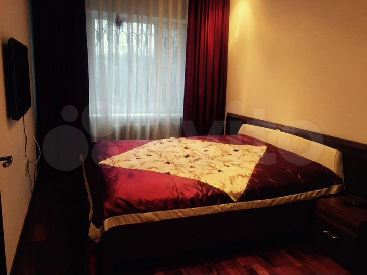 4-к. квартира, 92,5 м², 1/5 эт.