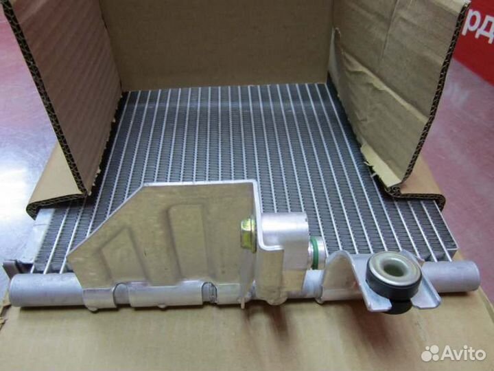 Радиатор кондиционера Nissan Pulsar N15 1995-2000