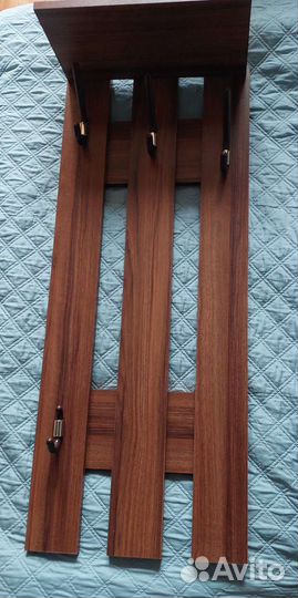 Вешалка с полкой