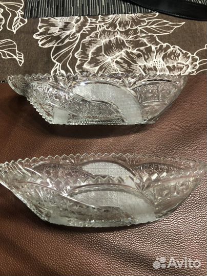 Хрустальные вазы 2 штуки